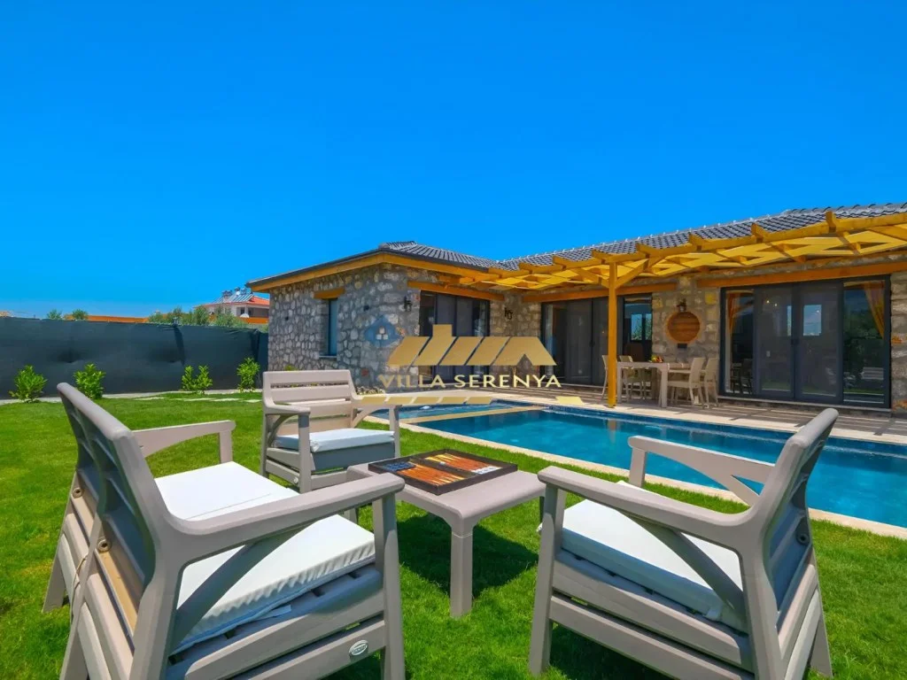 Villa SERENYA